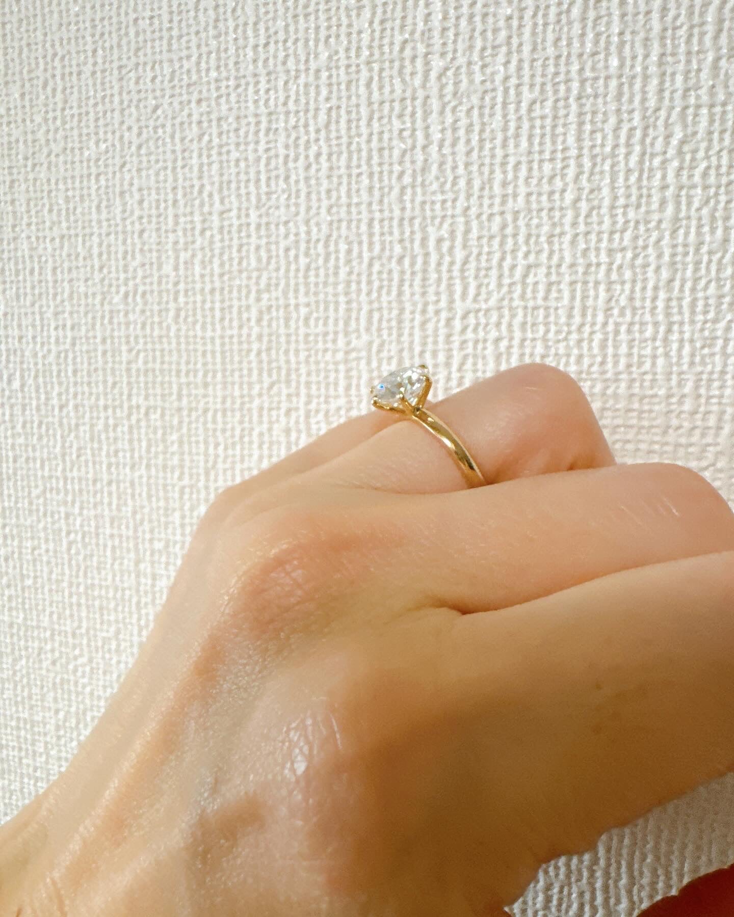 【オーダー商品】2ctサイズ クラシックモアサナイト一粒リング