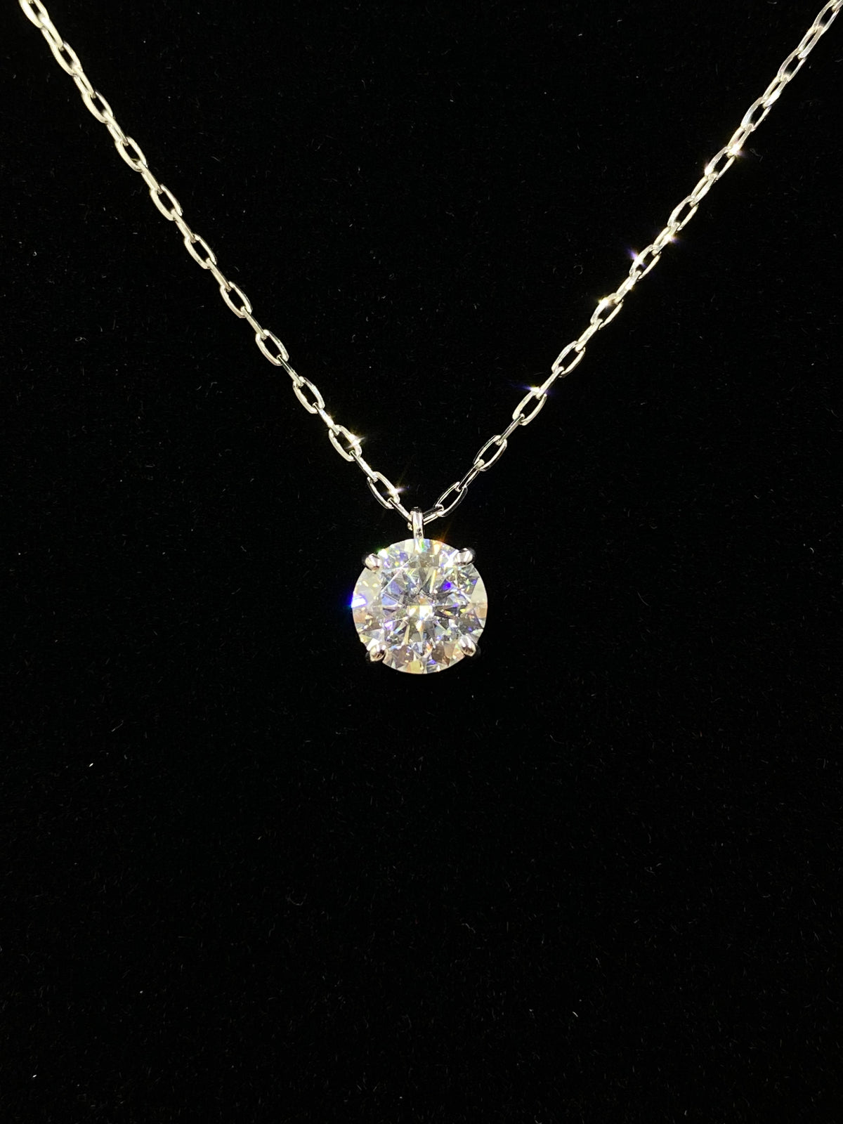 【即納可能商品】 K18 ホワイトゴールド 1ctサイズ モアサナイト一粒ネックレス