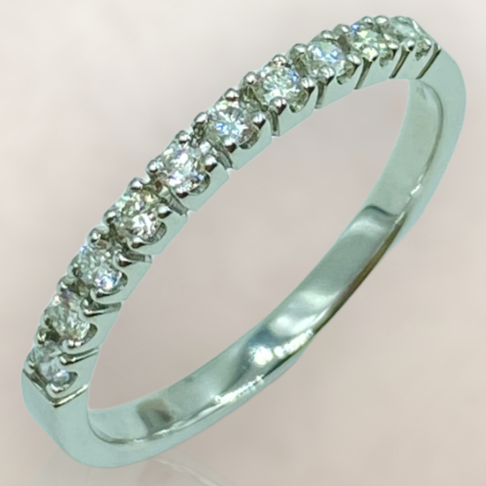 【即納可能商品】K10 ホワイトゴールド 0.2ct ラボグロウンダイヤモンド ハーフエタニティリング